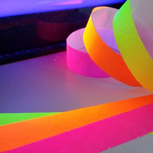 Kontrollbänder UV-Leuchtend aus Tyvek®